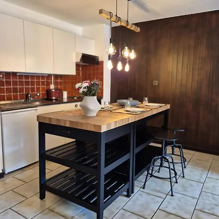 Balmoral شقة تشامبري